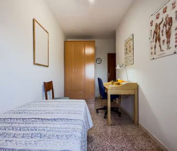 Carrer de Terra Baixa, L'Hospitalet de Llobregat, Catalonia 08901 - Photo 4
