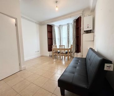 2 Bed Flat, Jackson Road, N7 - Photo 2