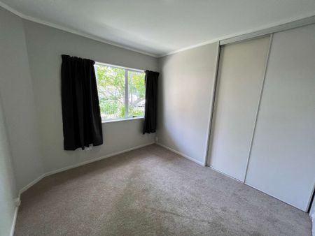 Spacious & Private In Remuera! - Photo 4