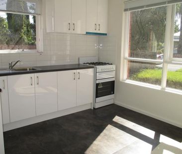 2 / 46 Rosstown Rd, Carnegie - Photo 2