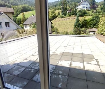 Moderne 2½-Zimmer-Attikawohnung mit grosszügiger Terrasse in Walden... - Foto 4