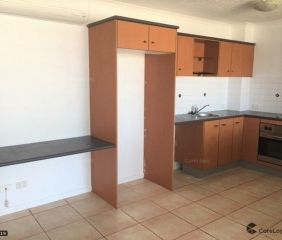 Stunning City Views in the Heart of Townsville City! - Photo 3