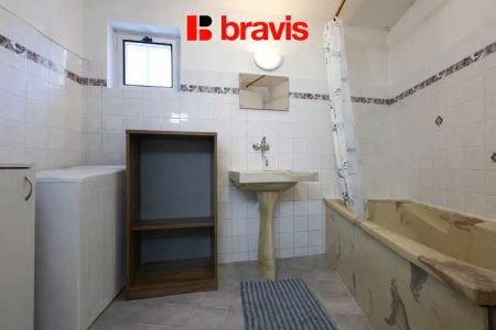 Pronájem průchozího pokoje v domě 3+1 ul. Brigádnická, zařízený, zahrada, sklep, Brno-Řečkovice a Mokrá Hora - Fotografie 4