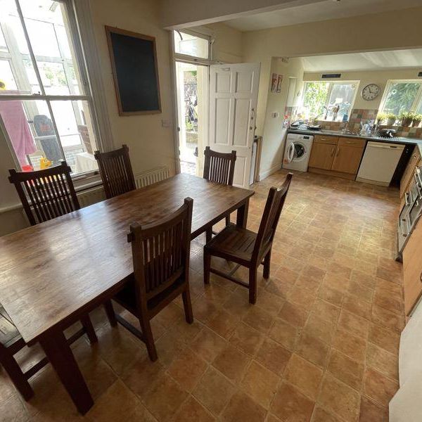 1 bedroom property to rent - Photo 1