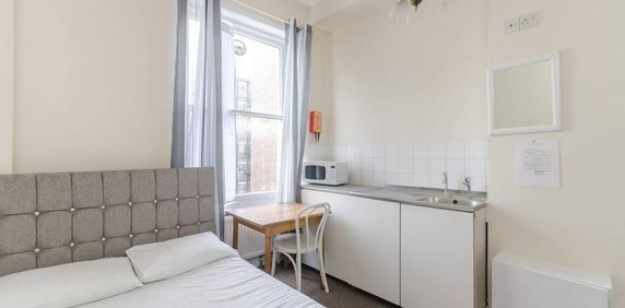 Studio to rent - Photo 2