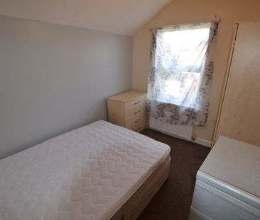 Double room available now - Kitchener Road, Ipswich, Suffolk, IP1 - Photo 3