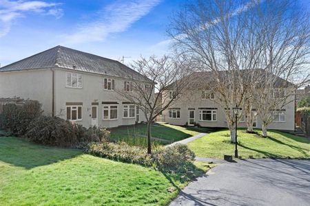 Greenhill Gardens, Evesham - Photo 2