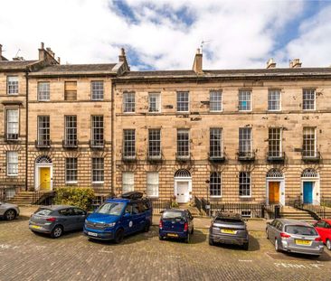 A two bedroom flat in the heart of Edinburgh's New Town, available ... - Photo 2