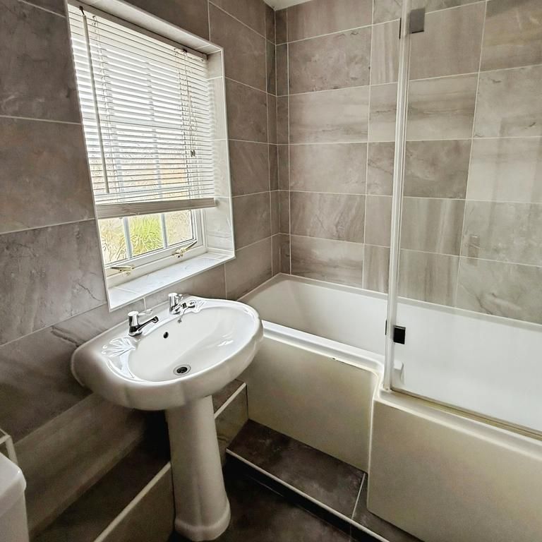 1 bedroom semi-detached house to rent - Photo 1