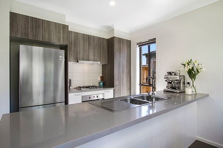 Stylish Two Bedroom Home - Photo 5