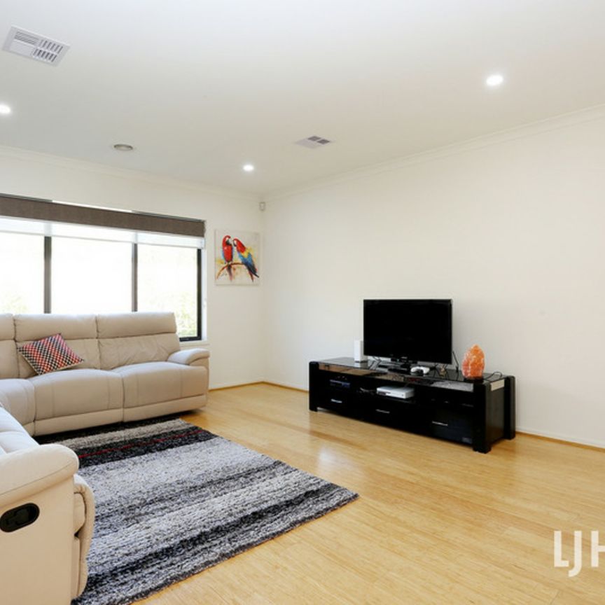 43 Hargrave Avenue, POINT COOK VIC, Belconnen - Photo 1