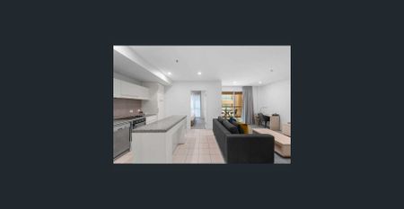 🌊 Beachfront Bliss at Glenelg! Live the Coastal Dream 🏖️ - Photo 5