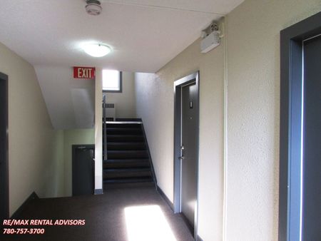 Alberta, 9630 82 Avenue Northwest, T6C 1A1, Edmonton - Photo 4