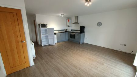 First floor flat, Graig Terrace, Manselton, Swansea, SA5 8PT - Photo 4