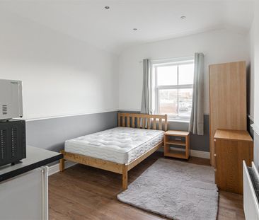 Westgate Road, Newcastle Upon Tyne, Tyne And Wear - Photo 4