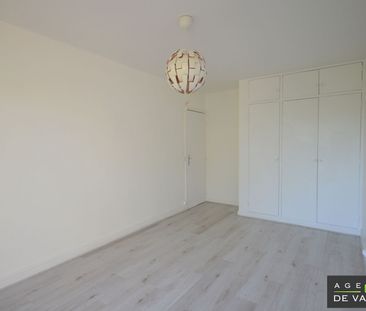 Location Appartement 4 pièces 89m² NANTERRE 92000 - Photo 2