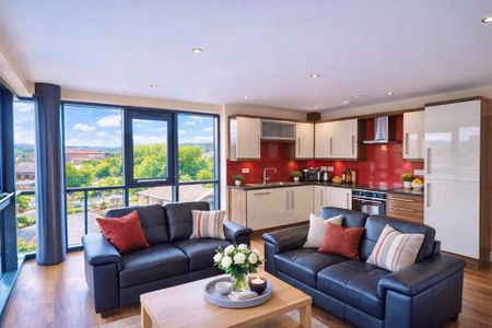 3 bedroom apartment to rent - Photo 2