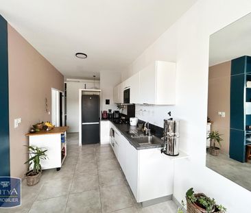 Location Appartement 2 pièces 59m² ST PIERRE 97410 - Photo 4