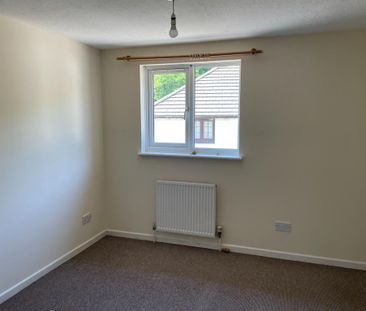 2 bedroom semi-detached house to rent - Photo 5