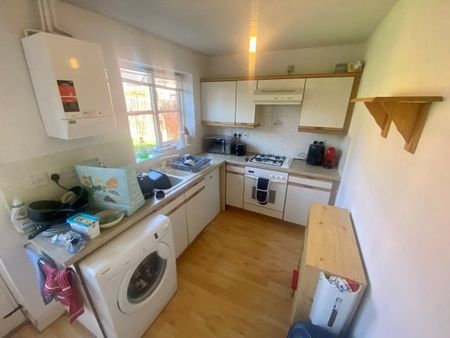 £138 pppw Hazelmere Grove, NG7 2EH, Property for rent - Photo 2