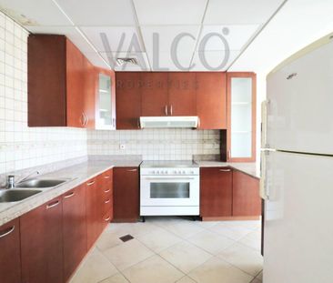 Large 2 Bed | Bright | Well Maintained - Photo 1