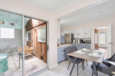 West King Edward Avenue - Photo 4