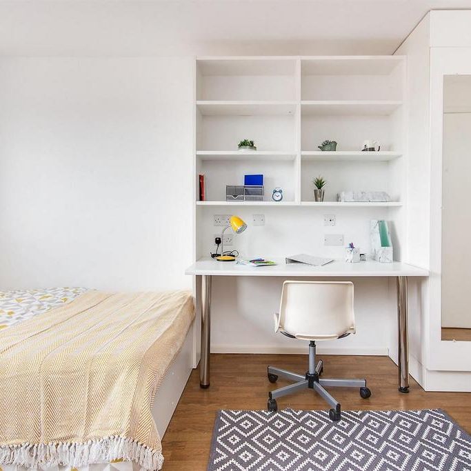 Studio to rent - Photo 1