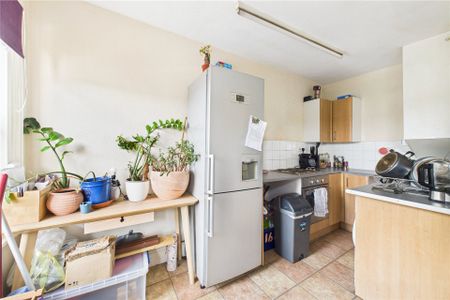 1 bedroom Flat in Queens Road, Aldershot - Photo 4
