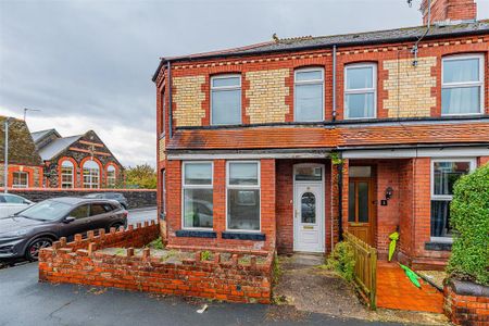 3 bedroom end of terrace house to rent - Photo 3
