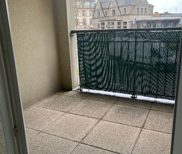 Location Appartement 3 pièces 86m² - Photo 3