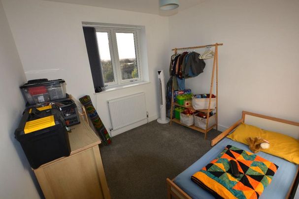 3 bedroom semi-detached house to rent - Photo 1