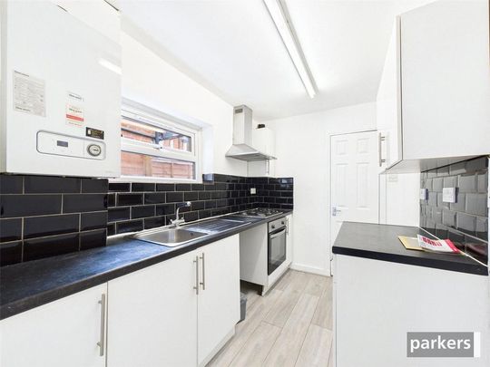 3 bedroom terraced house to rent - Photo 1