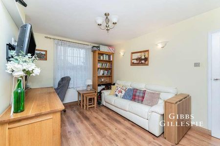 Greatdown Road, London, W7 - Photo 2