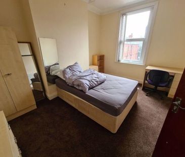 1 bedroom in a house share to rent - Photo 4