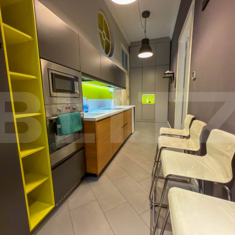 Apartament ultracentral, 65 metri patrati, mobilat si utilat - Fotografie 1