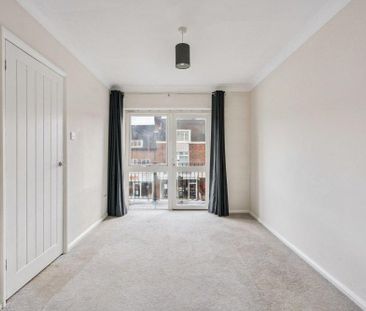 3 bedroom apartment to rent - Photo 6