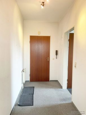 Charmante 2-ZKB Dachgeschosswohnung im Herzen von Friesoythe zu vermieten! - Photo 1