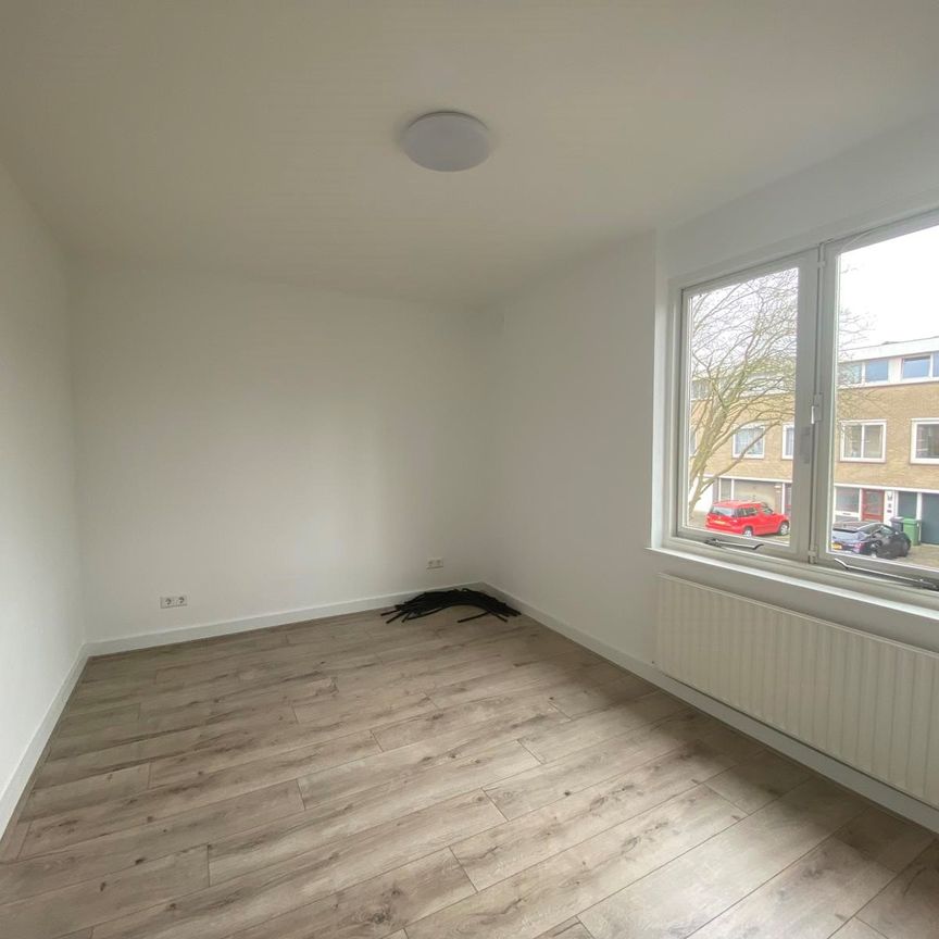 Straat van Makassar 51, 1183 GZ, Amstelveen - Photo 1