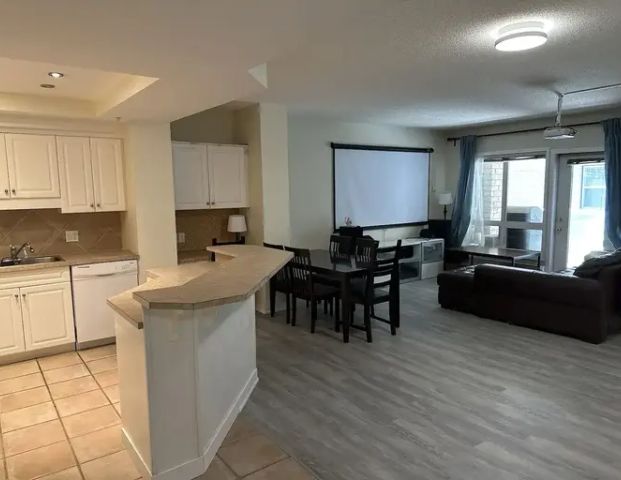 FURNISHED IMMEDAITE MOVE IN - Downtown Condo 2bed 2bth | 302 - 114 15th Avenue Southwest, Calgary - Photo 1