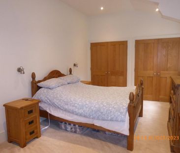 5 bedroom barn conversion to rent - Photo 4