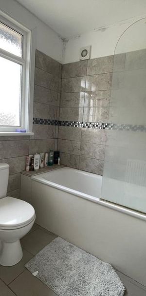 House share to rent - Photo 1