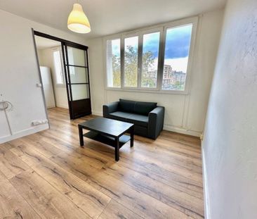 A LOUER - JOLI T2 MEUBLÉ DE 35.10 M² - RUE DU 4 AOUT 69100 VILLEURB... - Photo 2