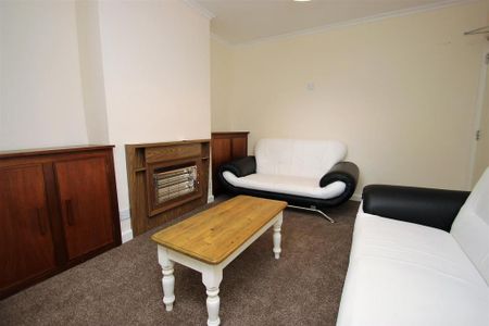 4 bedroom house to rent - Photo 2