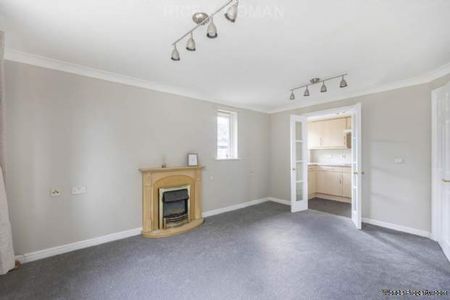 2 bedroom property to rent in Farnborough - Photo 4