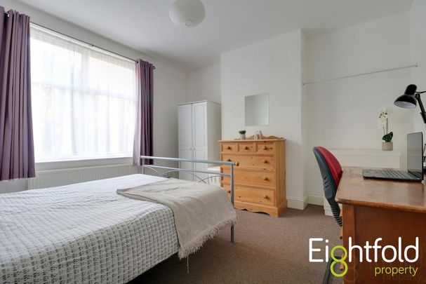 4 bedroom terraced house to rent - Photo 1