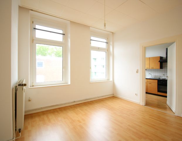 STUDENTEN AUFGEPASST! GEMÜTLICHES APARTMENT NAHE DES KREFELDER AMTSGERICHTS ZU MIETEN! - Photo 1