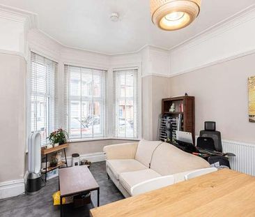 St Johns Road. Bournemouth, BH5 - Photo 2