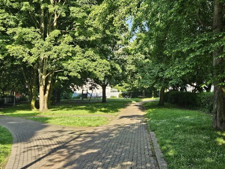 Gut geschnittene Wohnung mit ca. 86 m² Wohnfläche, 4 Zimmern und Balkon - Foto 2