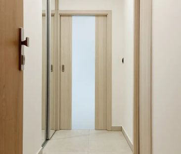Pronájem nadstandartního podkrovního bytu 2+kk/65 m - Photo 1