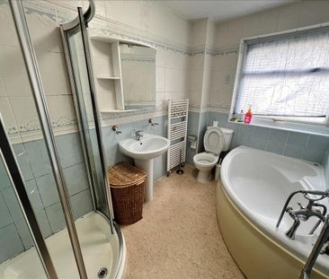 3 bedroom semi-detached house to rent - Photo 6